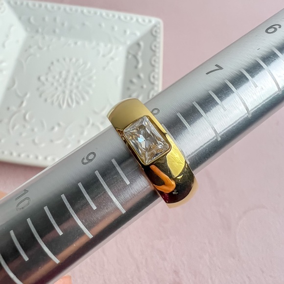 Gold Thick Band Ring With Stone Gold Chunky Ring for Women 18k Gold Plated Ring - Picture 13 of 15